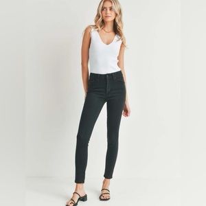 JBD size 27 women black skinny jean